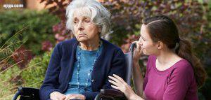 سالمند مبتلا به آلزایمر