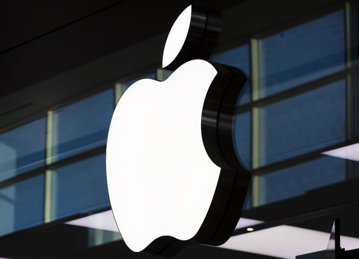 شکایت از اپل به دلیل عرضه برنامه های قمار در App Store