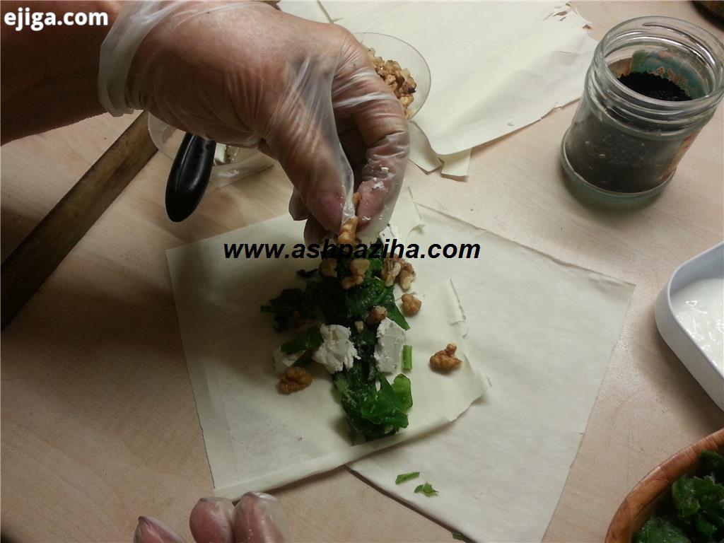 Mode - preparing - Sandwiches - Cheese - Spinach - a - Bread (15)